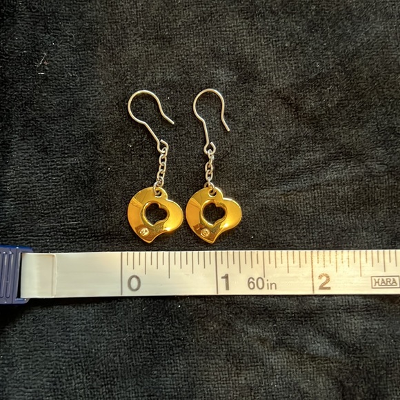 Plated gold hearts, unsure if chain and hooks are gold. - Picture 4 of 4